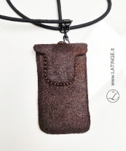 latinge-deklai-telefonui-rankine_cross_body-rudas-sokoladas-vegan-oda-2latinge-deklai-telefonui-rankine_cross_body-rudas-sokoladas-vegan-oda-4