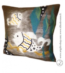 hand-felted-pillow-fish-unique-details-interior-artist-lina-egle-urbonaite-lgifts-lithuania