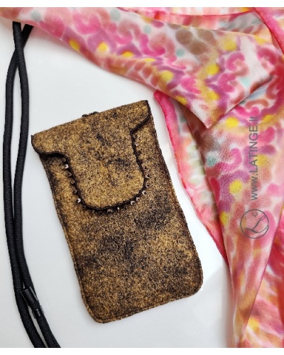 latinge-deklai-telefonui-rankine_cross_body-rudas-karamele-vegan-oda-1