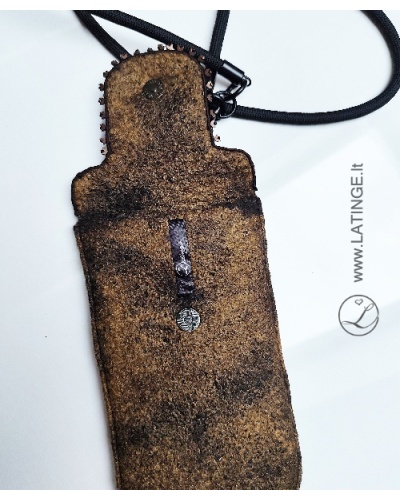 latinge-deklai-telefonui-rankine_cross_body-rudas-karamele-vegan-oda-2-detale